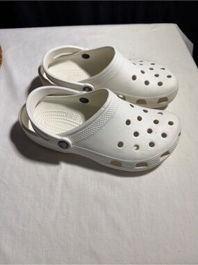 CROCS Classic White Slip-On Clogs